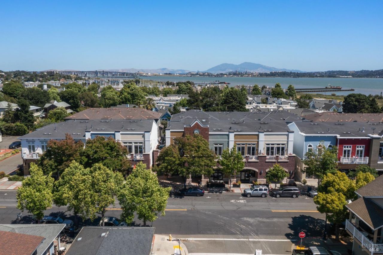 294 1st Street, Benicia, CA 94510 Main Photo