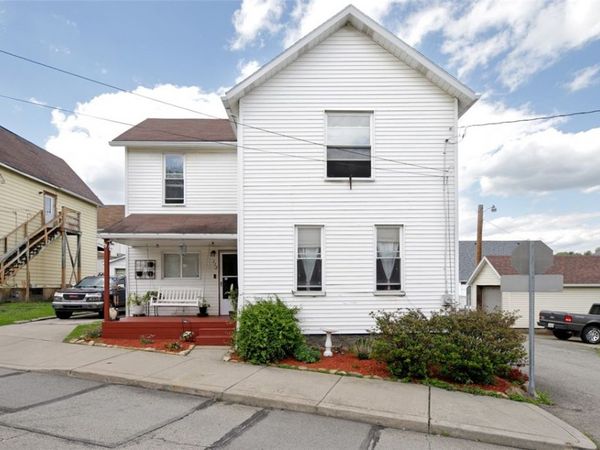112 W Fayette St, Connellsville, PA 15425