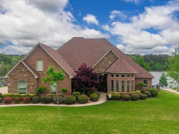 7016 WESTSHORE Avenue, Benton, AR 72019