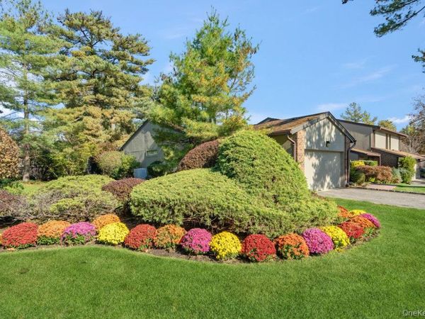 118 Estate Drive , Jericho, NY 11753