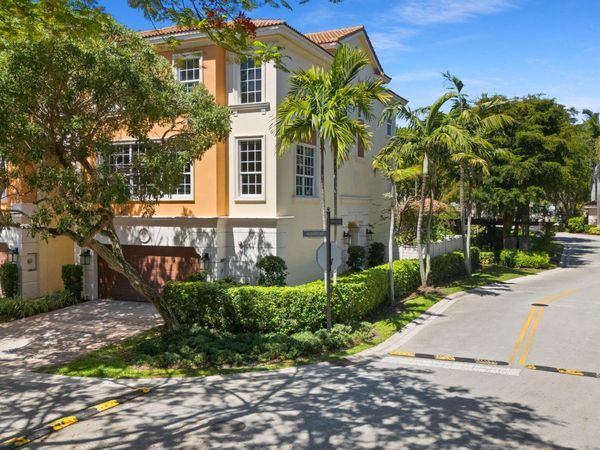 5675 NE Trieste Way, Boca Raton, FL 33487