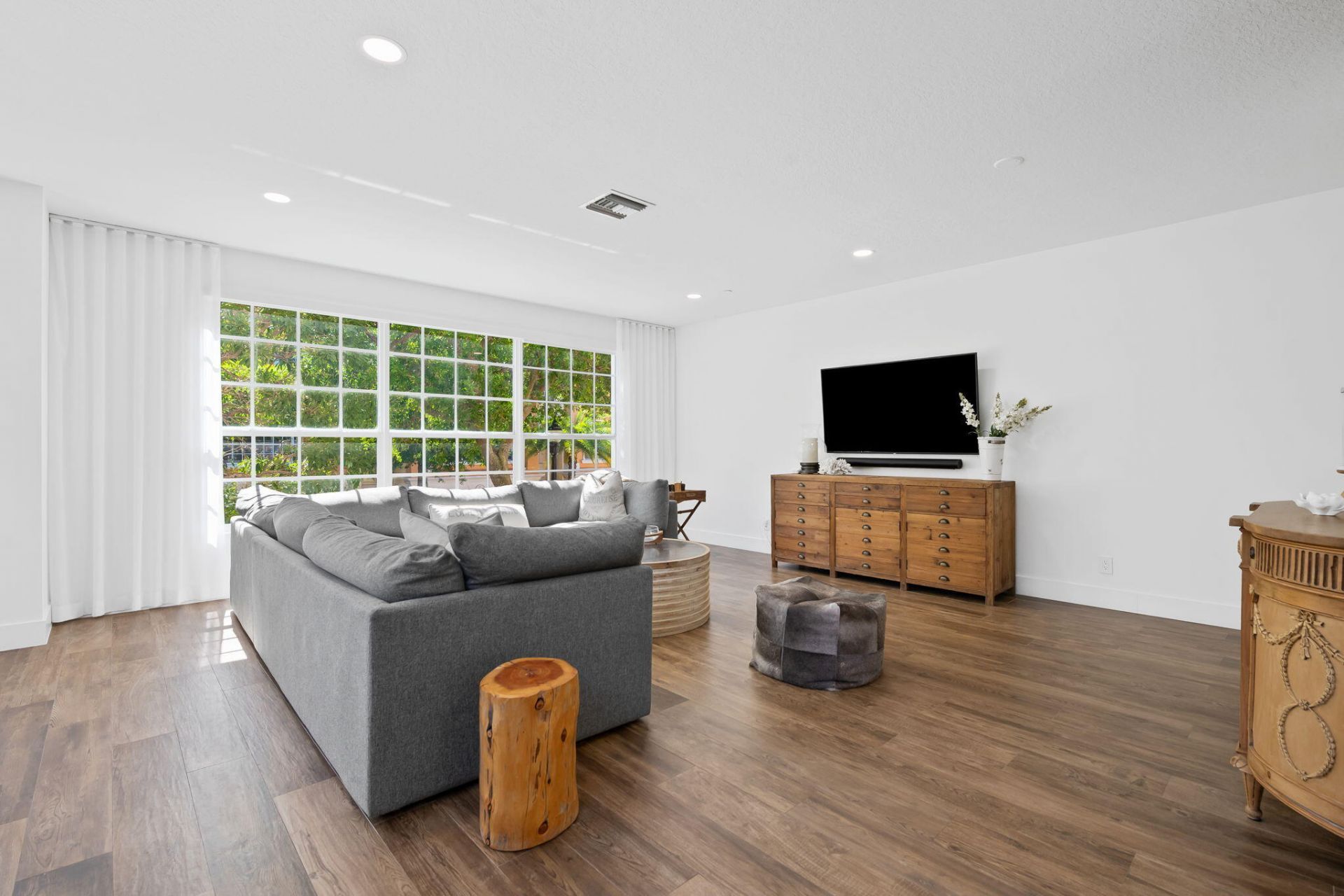 5675 NE Trieste Way, Boca Raton, FL 33487 Photo