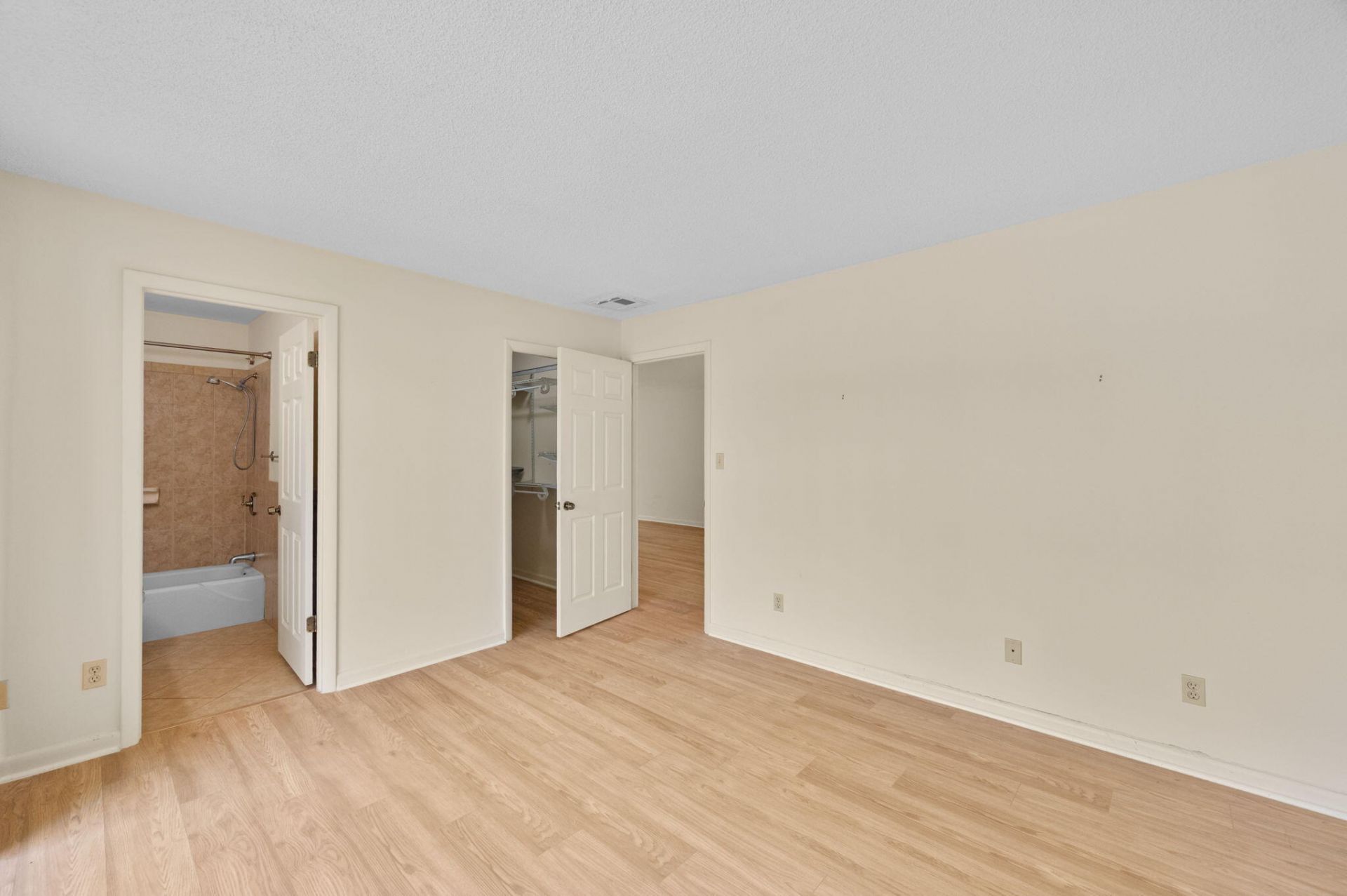 2050 Oleander Boulevard, Unit 2-206, Fort Pierce, FL 34950 Photo