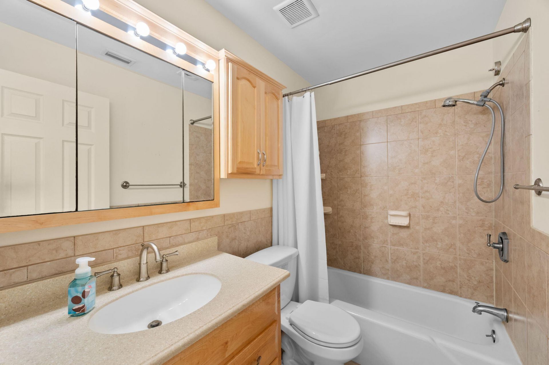 2050 Oleander Boulevard, Unit 2-206, Fort Pierce, FL 34950 Photo
