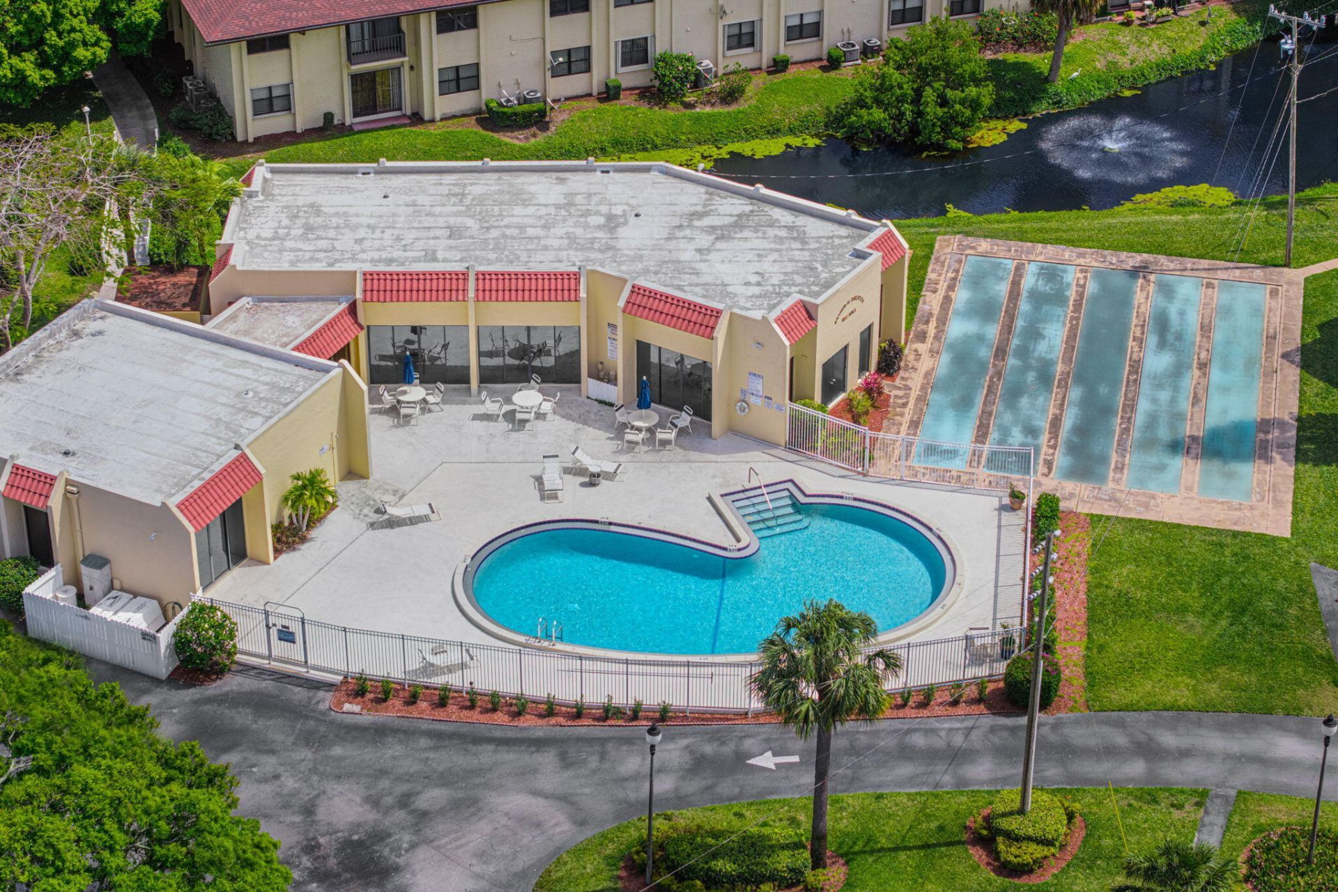 2050 Oleander Boulevard, Unit 2-206, Fort Pierce, FL 34950 Photo