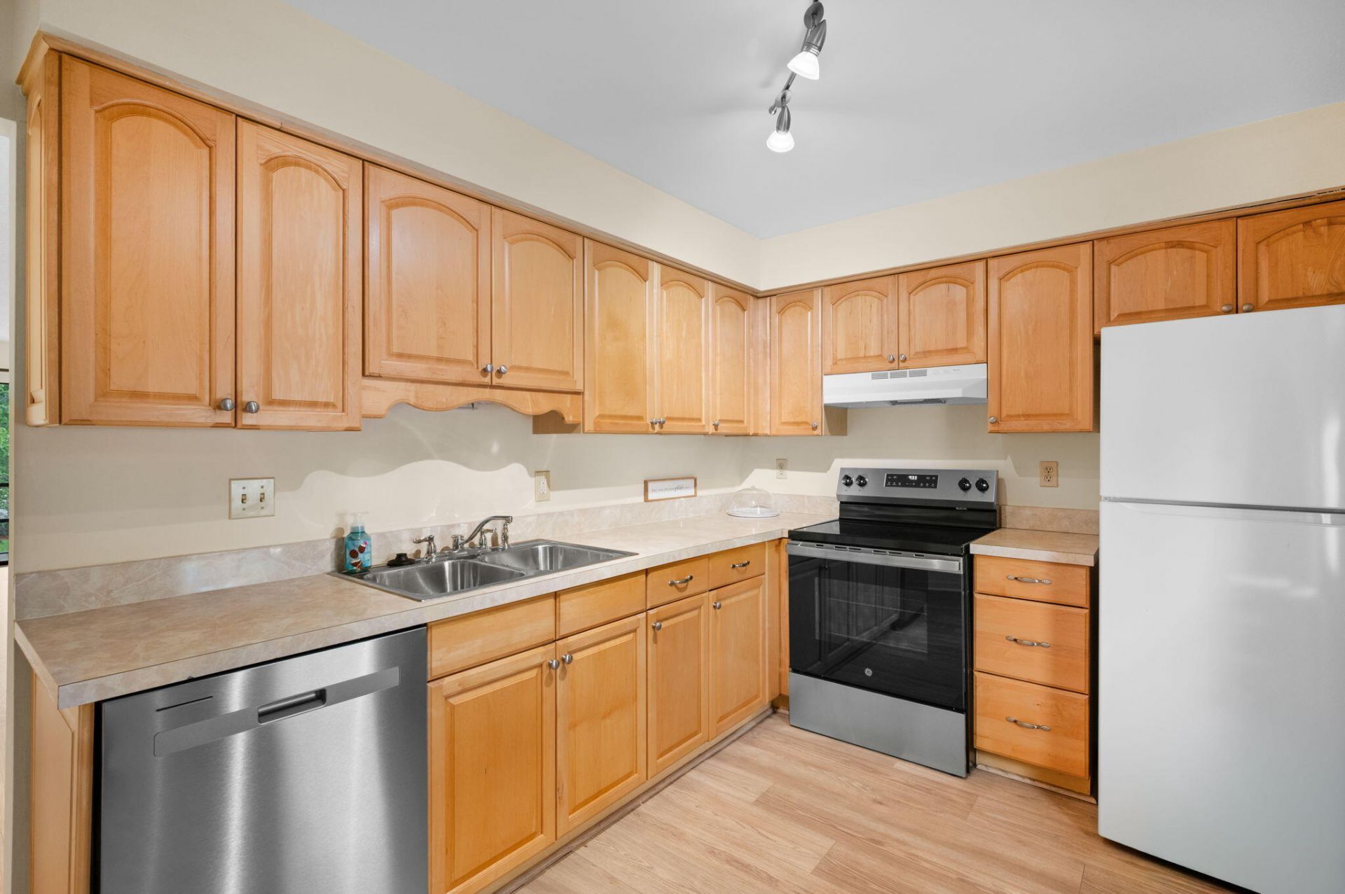 2050 Oleander Boulevard, Unit 2-206, Fort Pierce, FL 34950 Photo