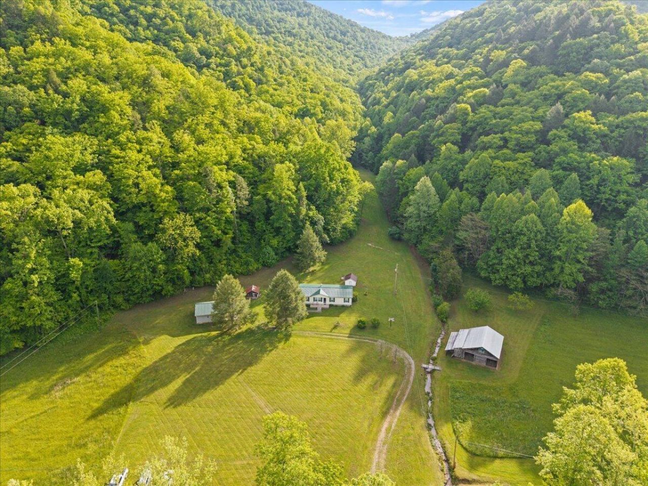 1775 Kingdom Come Creek Road, Whitesburg, KY 41858