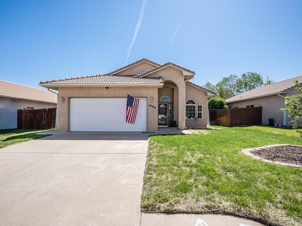 1008 Cherrycrest Dr, Pueblo, CO 81005