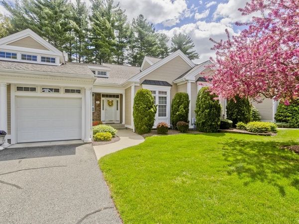 100 High Pine Cir, Unit 100, Wilbraham, MA 01095