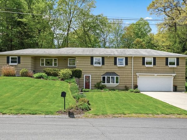 9 Brady Rd Ext, Westborough, MA 01581