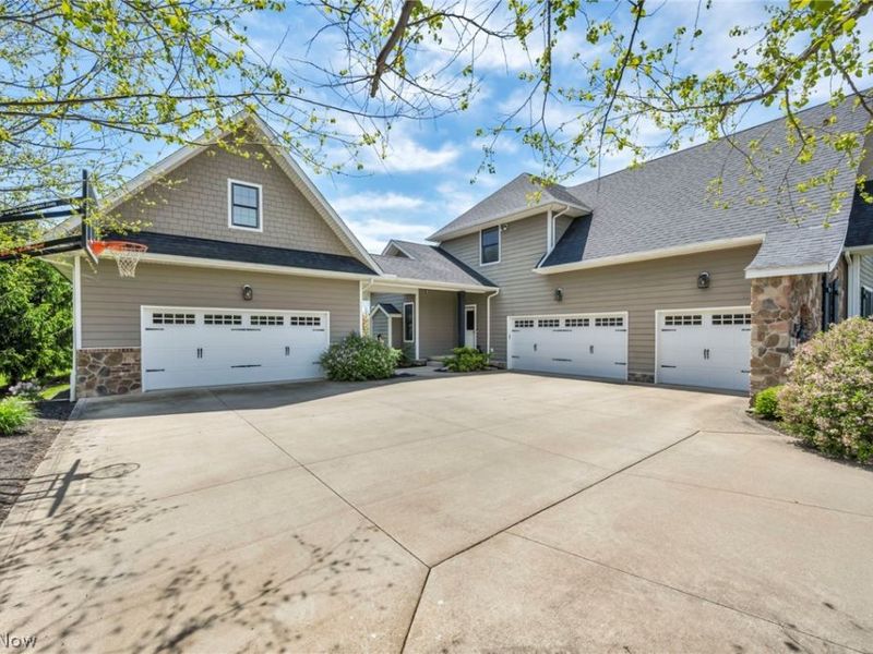 2955 Sutton Lane , Medina, OH 44256 Photo 3
