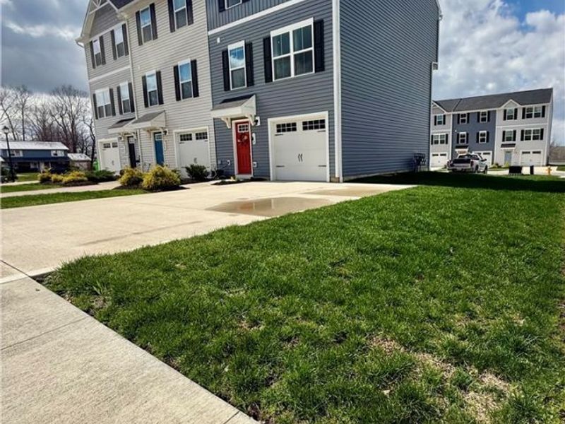 114 Slate Ridge Drive , Unit 9, Barberton, OH 44203 Photo 2