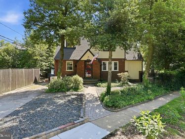 2511 S GRANT STREET , ARLINGTON, VA 22202