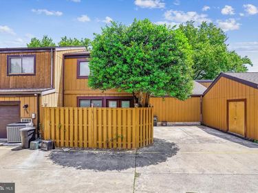 9082 ARLINGTON BOULEVARD, FAIRFAX, VA 22031