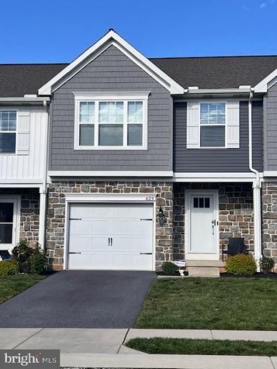 425 MAYAPPLE DR, ANNVILLE, PA 17003