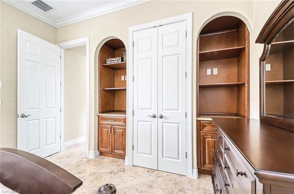672 Fairway Ter, Naples, FL 34103 Photo