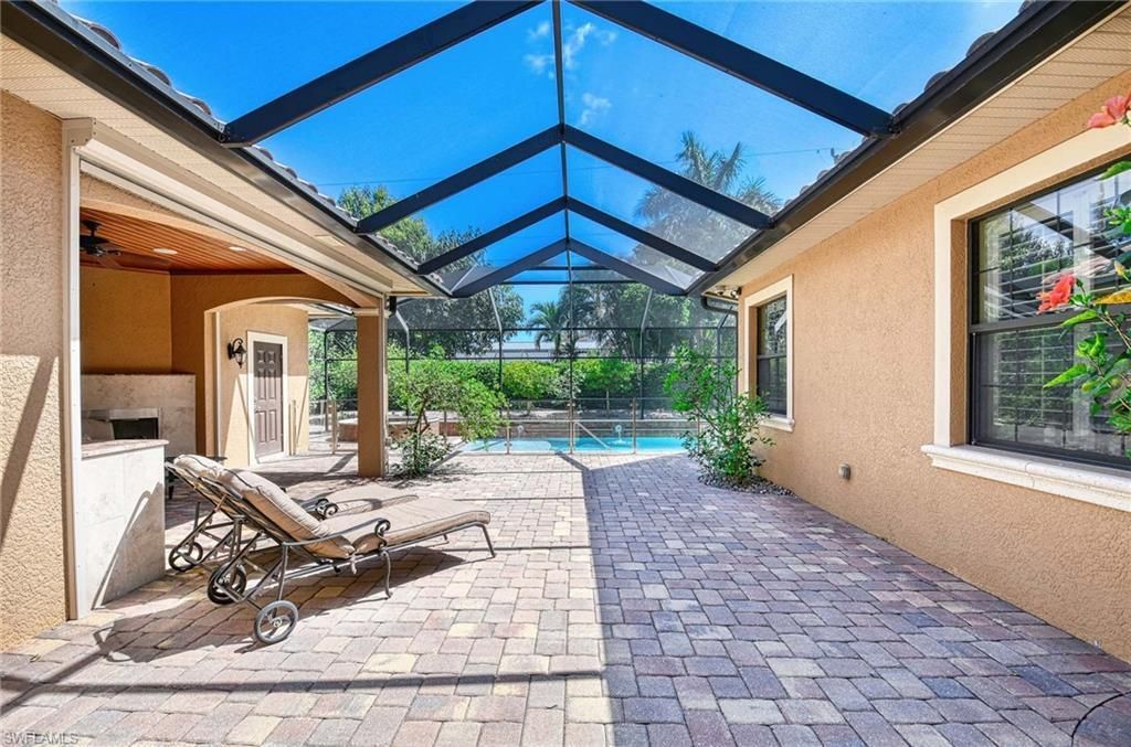 672 Fairway Ter, Naples, FL 34103 Photo