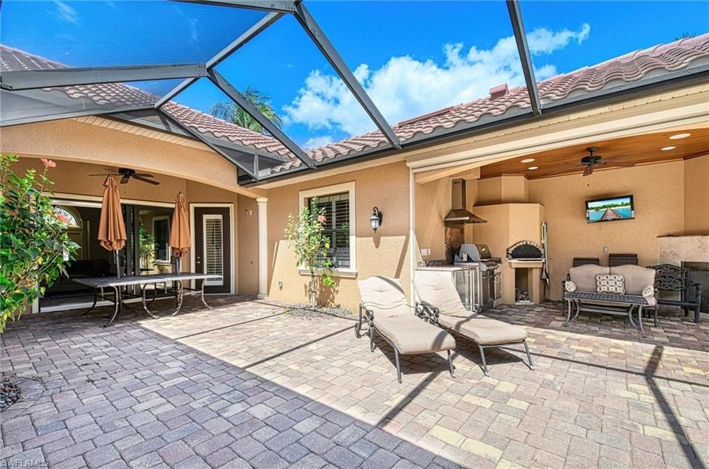 672 Fairway Ter, Naples, FL 34103 Photo