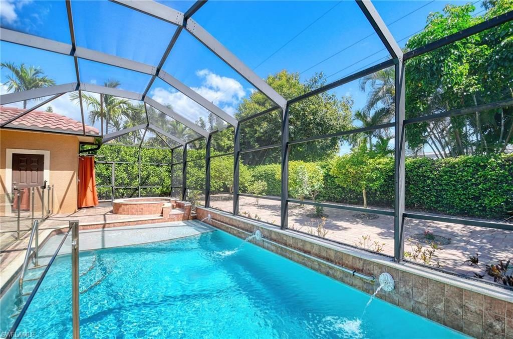672 Fairway Ter, Naples, FL 34103 Photo