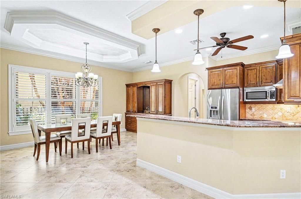 672 Fairway Ter, Naples, FL 34103 Photo