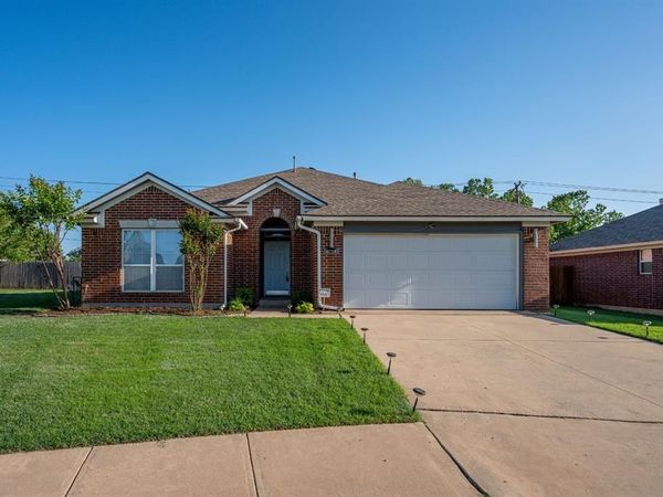2720 Mountain Oaks Drive, Norman, OK 73071