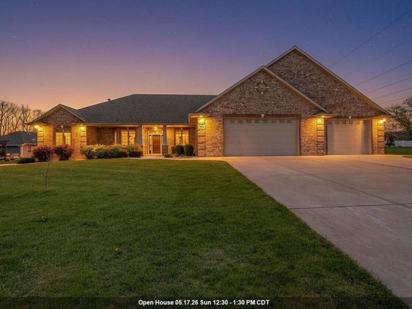 334 WHISPERING CREEK COURT, Green Bay, WI 54303
