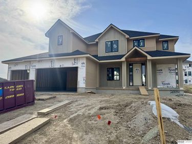 20032 V Street, Omaha, NE 68135