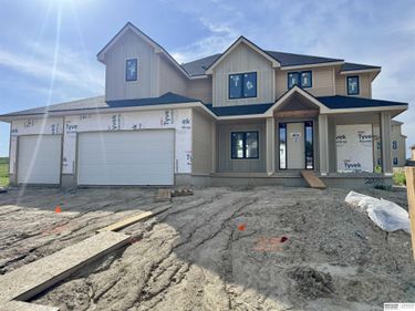 20032 V Street, Omaha, NE 68135
