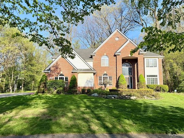 24525 Sandpiper Court, Novi, MI 48374