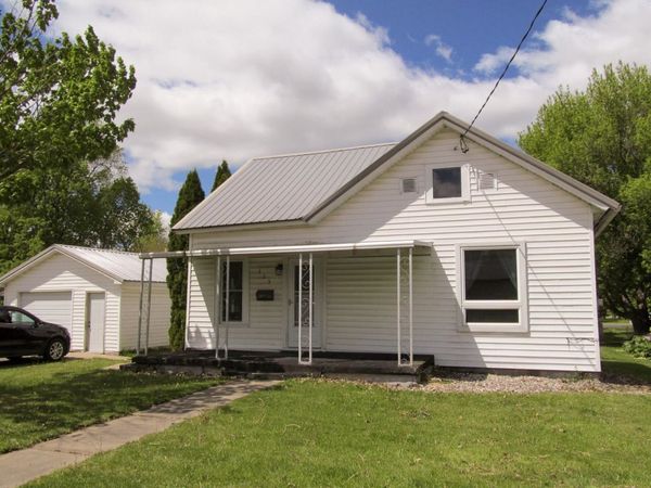 115 S Grand Street, Livingston, WI 53554