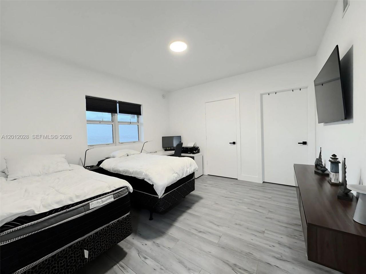 14951 Royal Oaks Ln , Unit 1708, North Miami, FL 33181 Photo