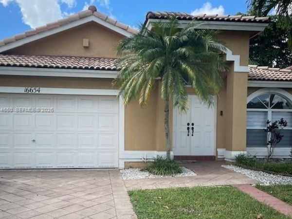 16654 SW 103rd Ln , Miami, FL 33196
