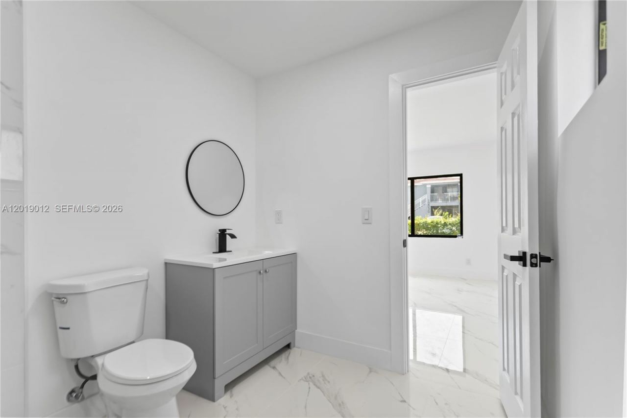 12035 SW 214th Ter, Miami, FL 33177 Photo
