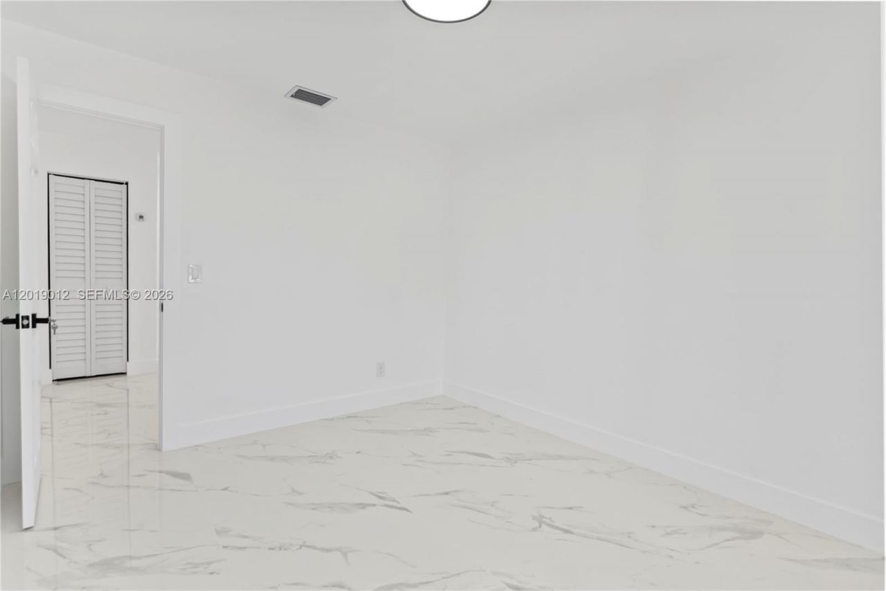 12035 SW 214th Ter, Miami, FL 33177 Photo
