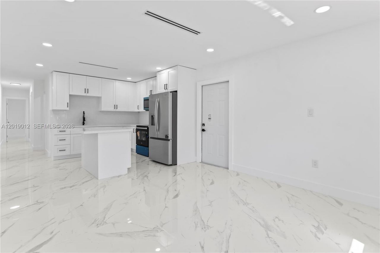 12035 SW 214th Ter, Miami, FL 33177 Photo