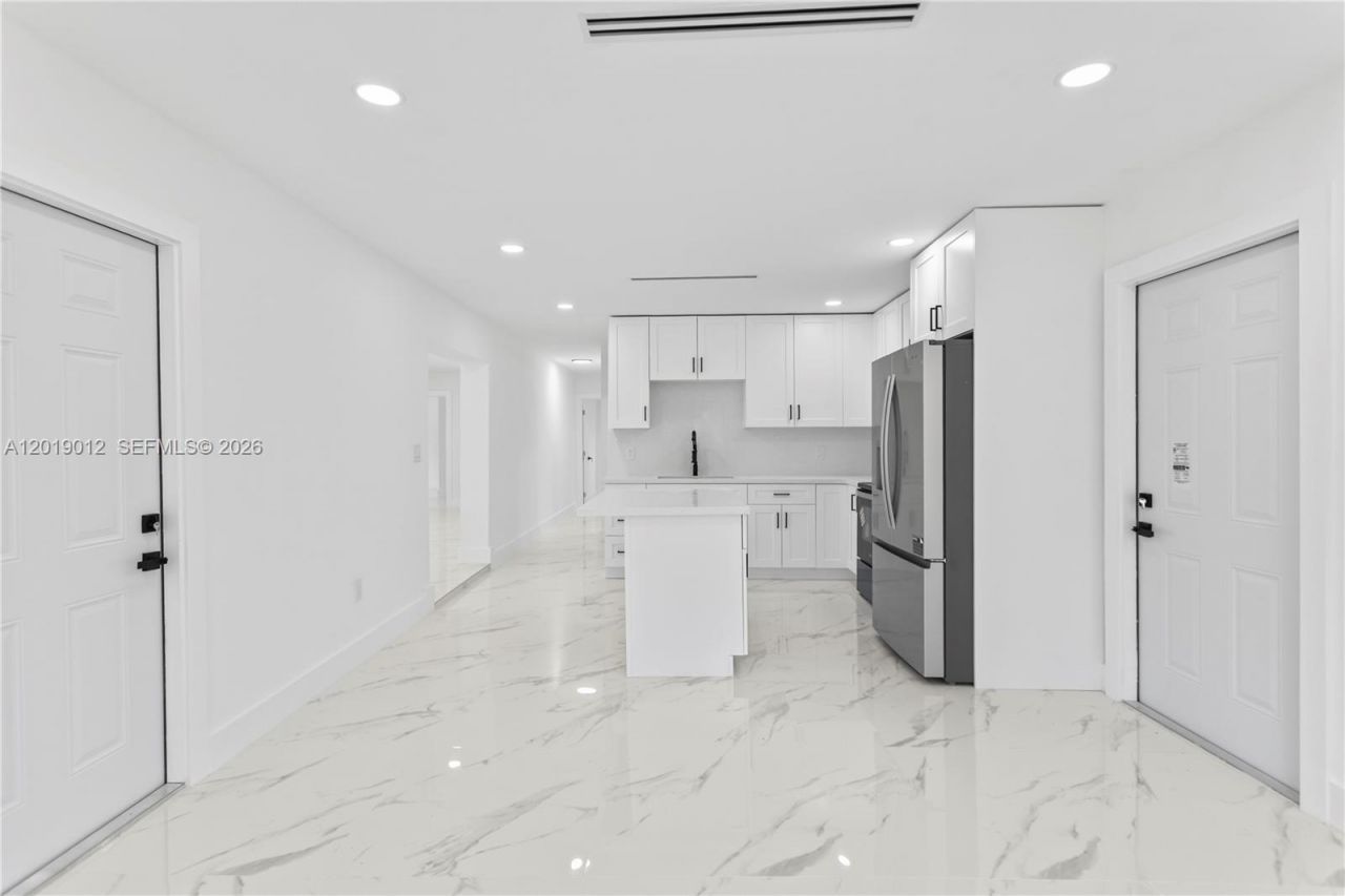 12035 SW 214th Ter, Miami, FL 33177 Photo