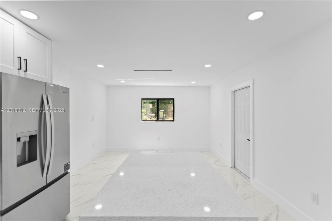12035 SW 214th Ter, Miami, FL 33177 Photo