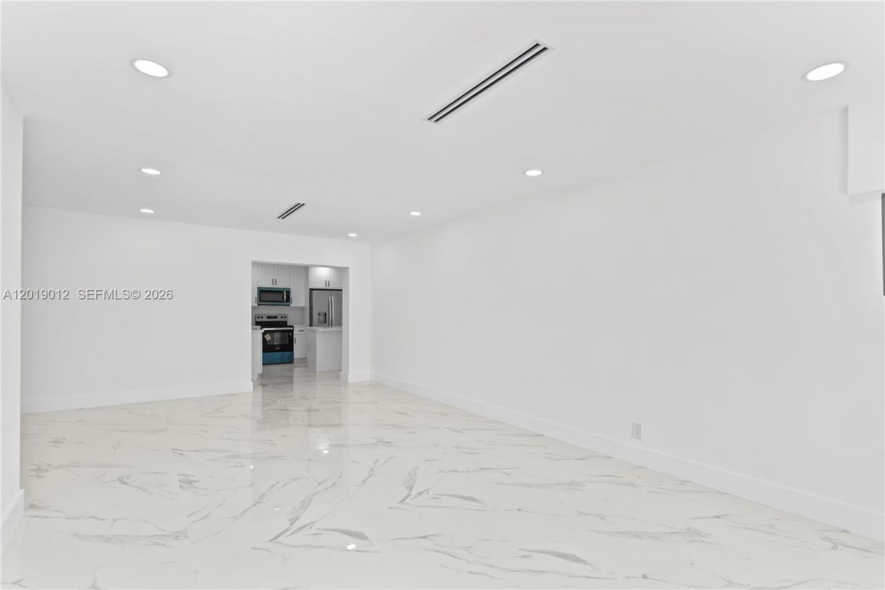 12035 SW 214th Ter, Miami, FL 33177 Photo