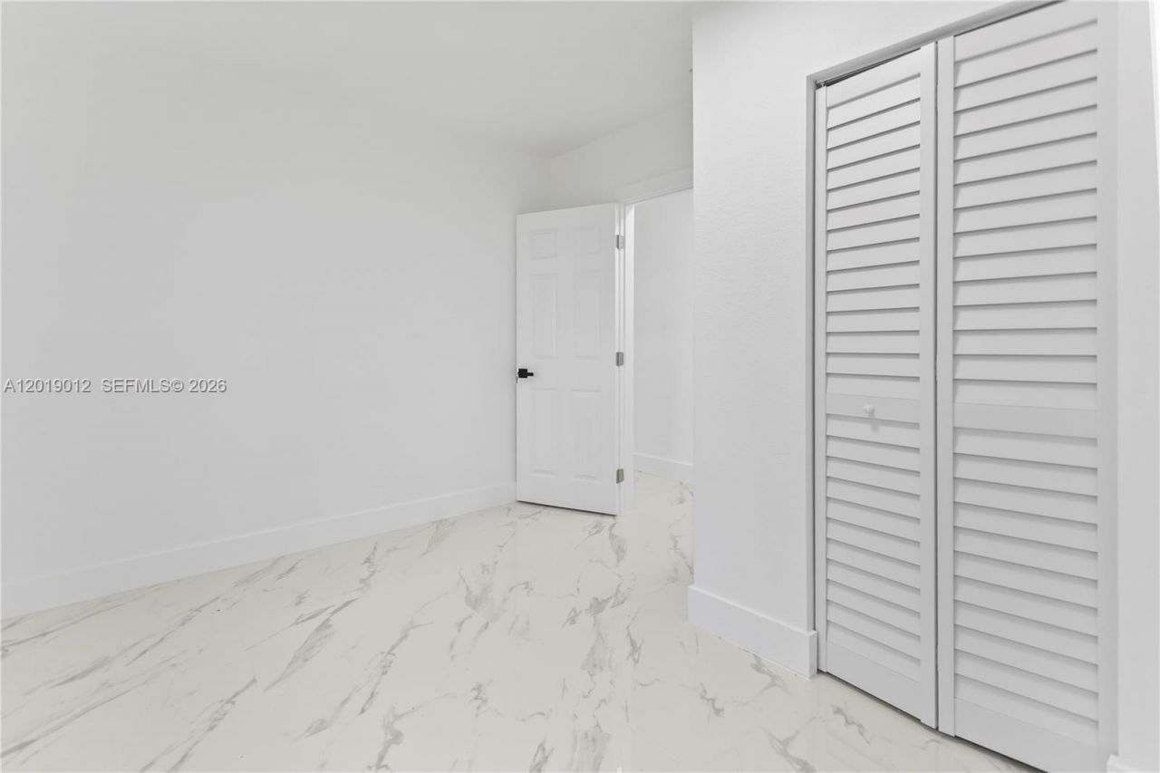12035 SW 214th Ter, Miami, FL 33177 Photo