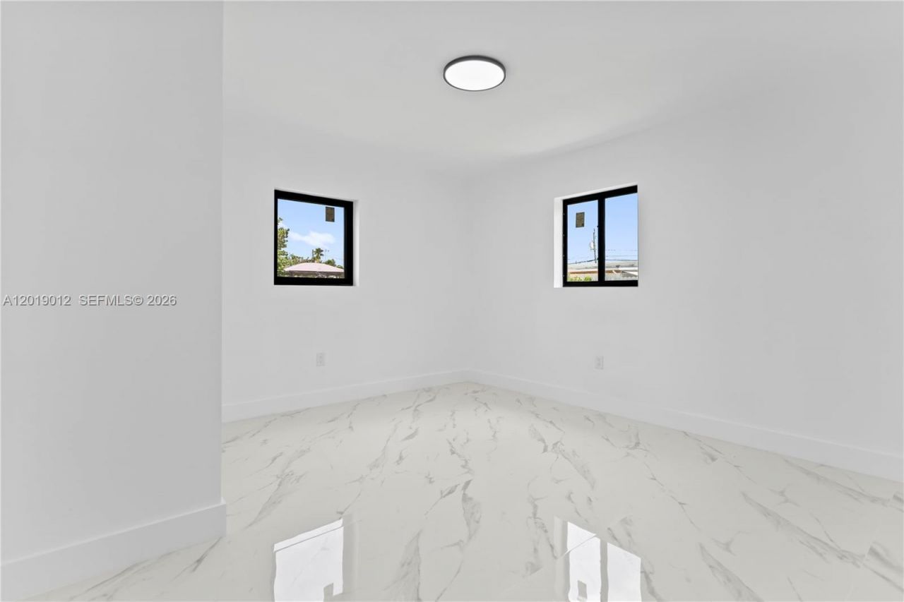 12035 SW 214th Ter, Miami, FL 33177 Photo