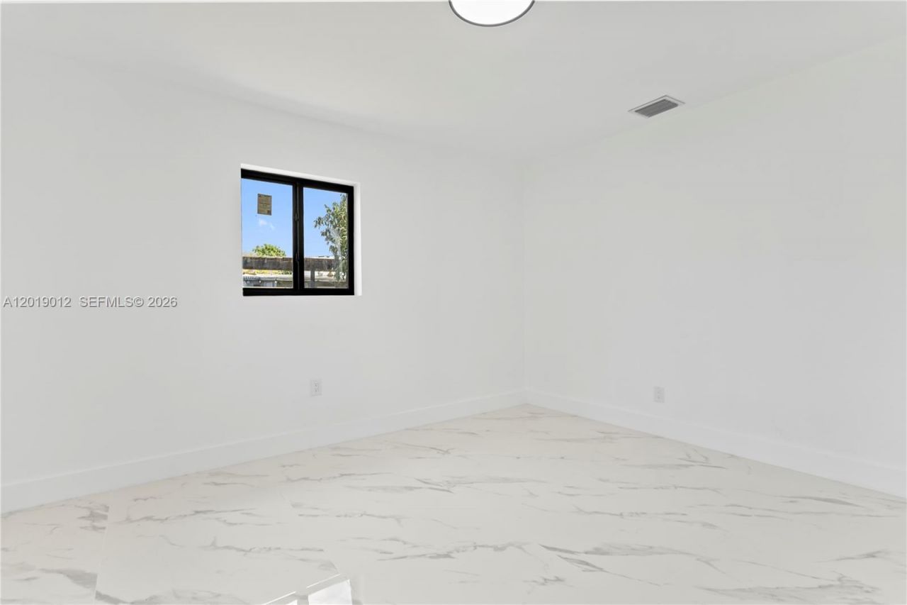 12035 SW 214th Ter, Miami, FL 33177 Photo