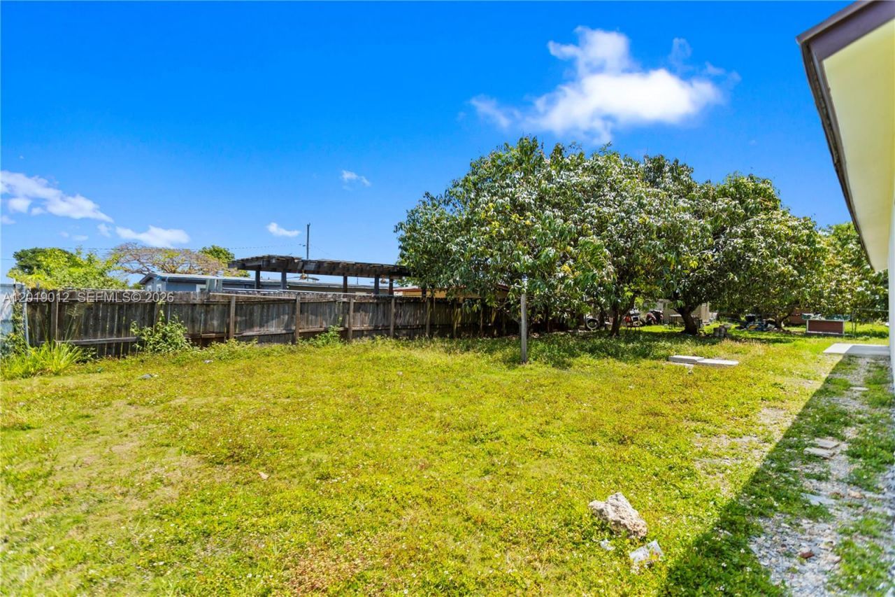 12035 SW 214th Ter, Miami, FL 33177 Photo