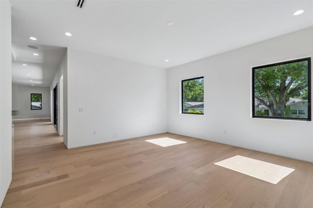 206 S Treasure Drive, Tampa, FL 33609 Photo