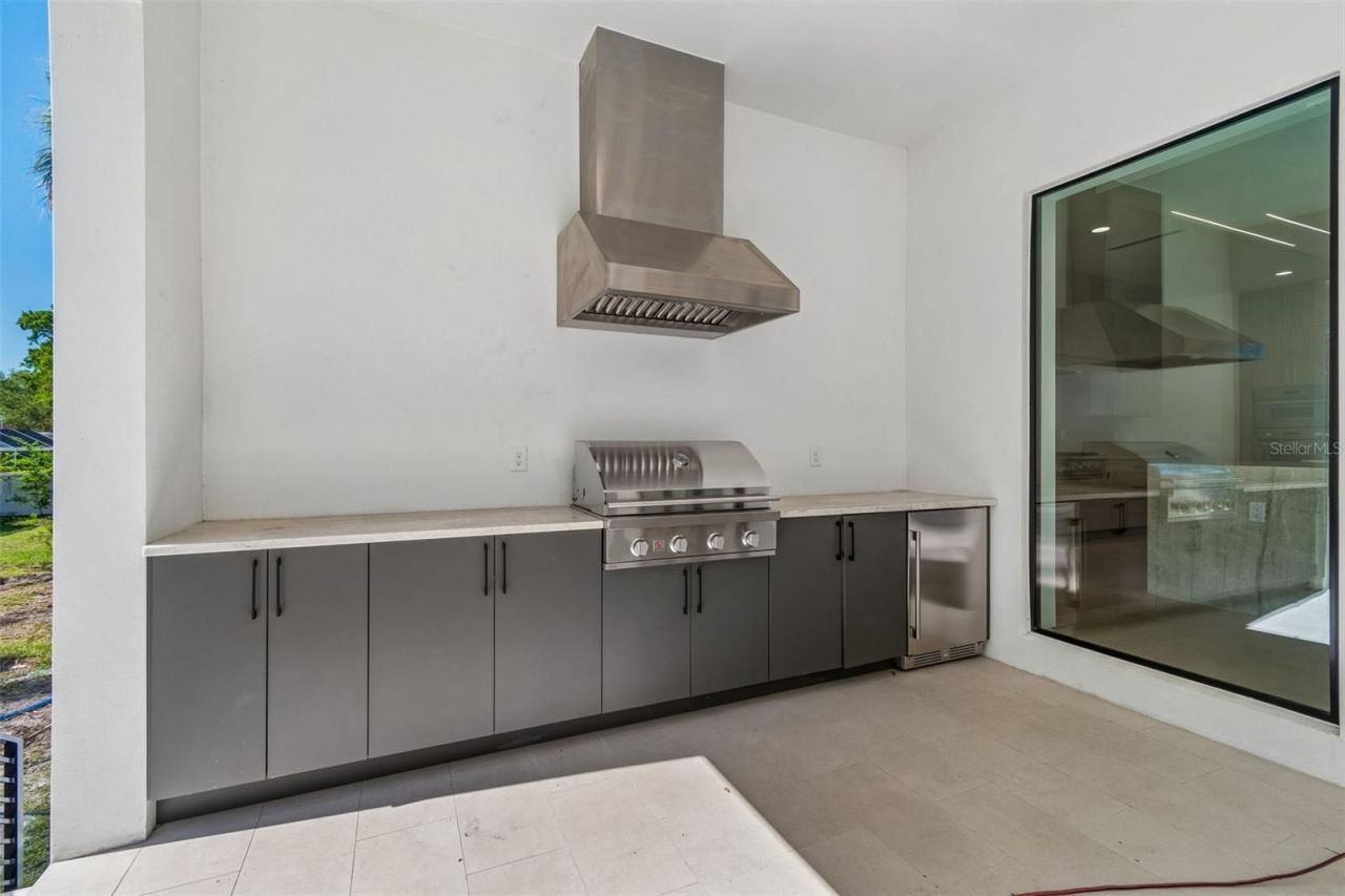 206 S Treasure Drive, Tampa, FL 33609 Photo