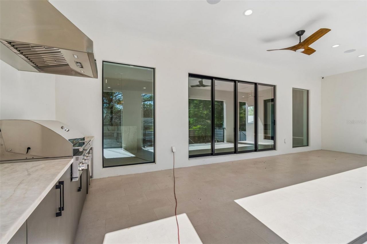 206 S Treasure Drive, Tampa, FL 33609 Photo