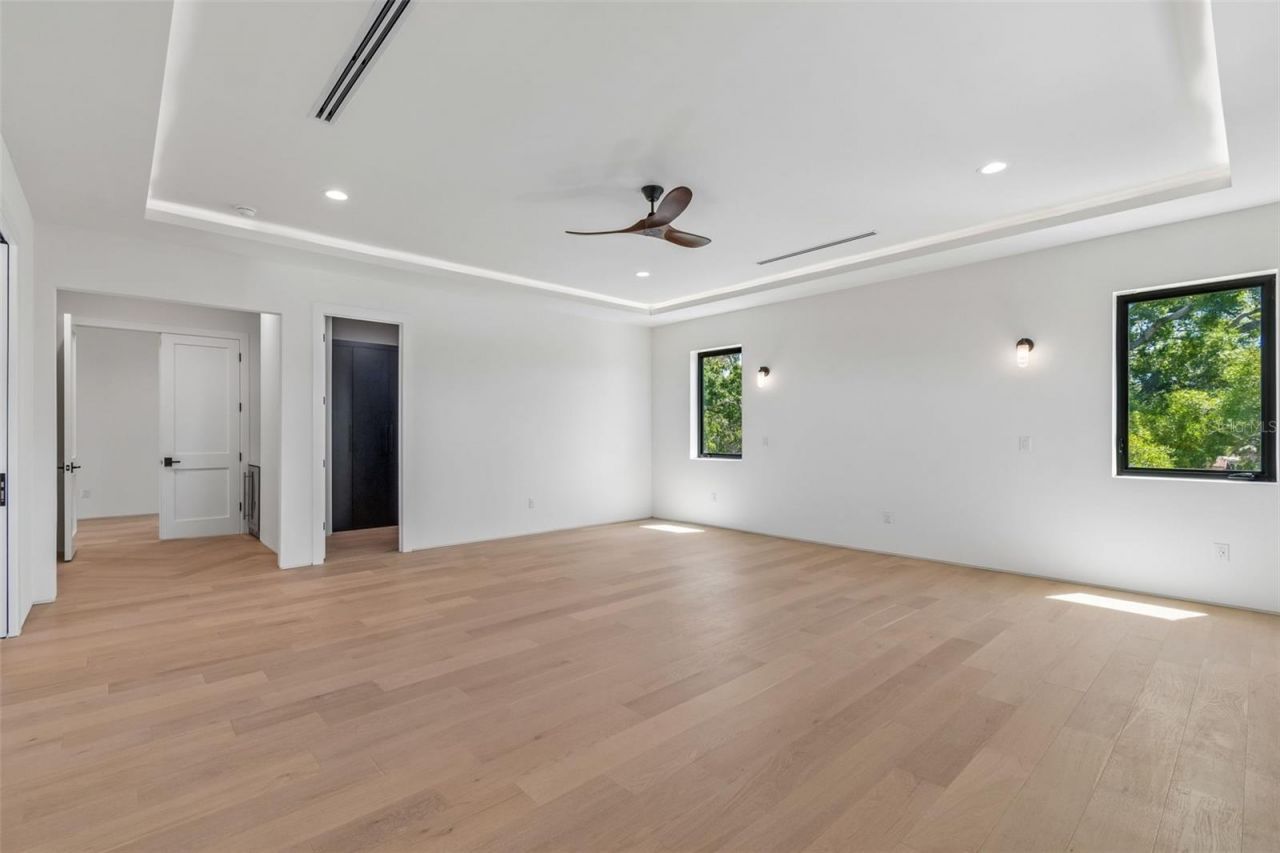 206 S Treasure Drive, Tampa, FL 33609 Photo