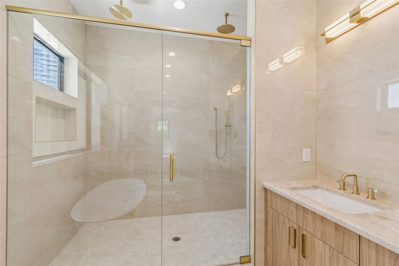 206 S Treasure Drive, Tampa, FL 33609 Photo