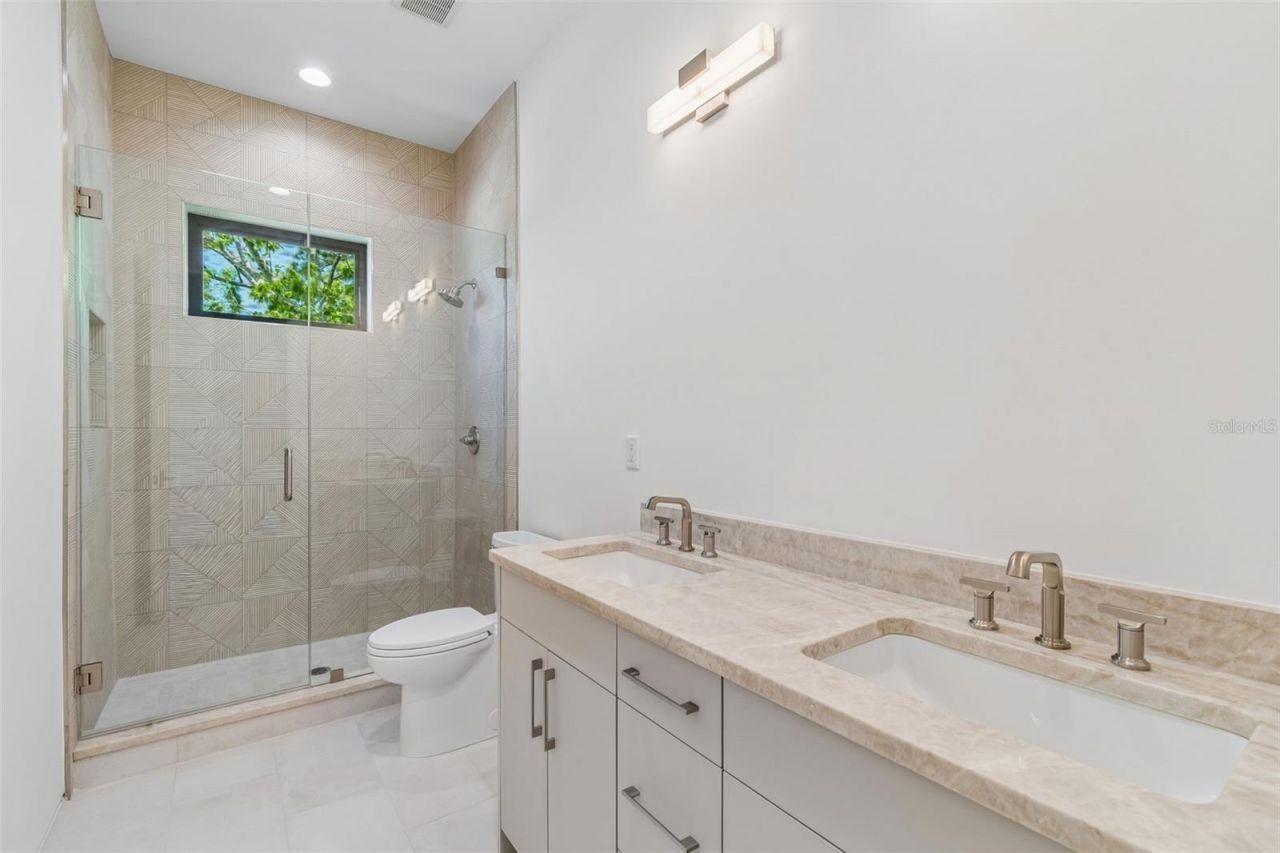 206 S Treasure Drive, Tampa, FL 33609 Photo