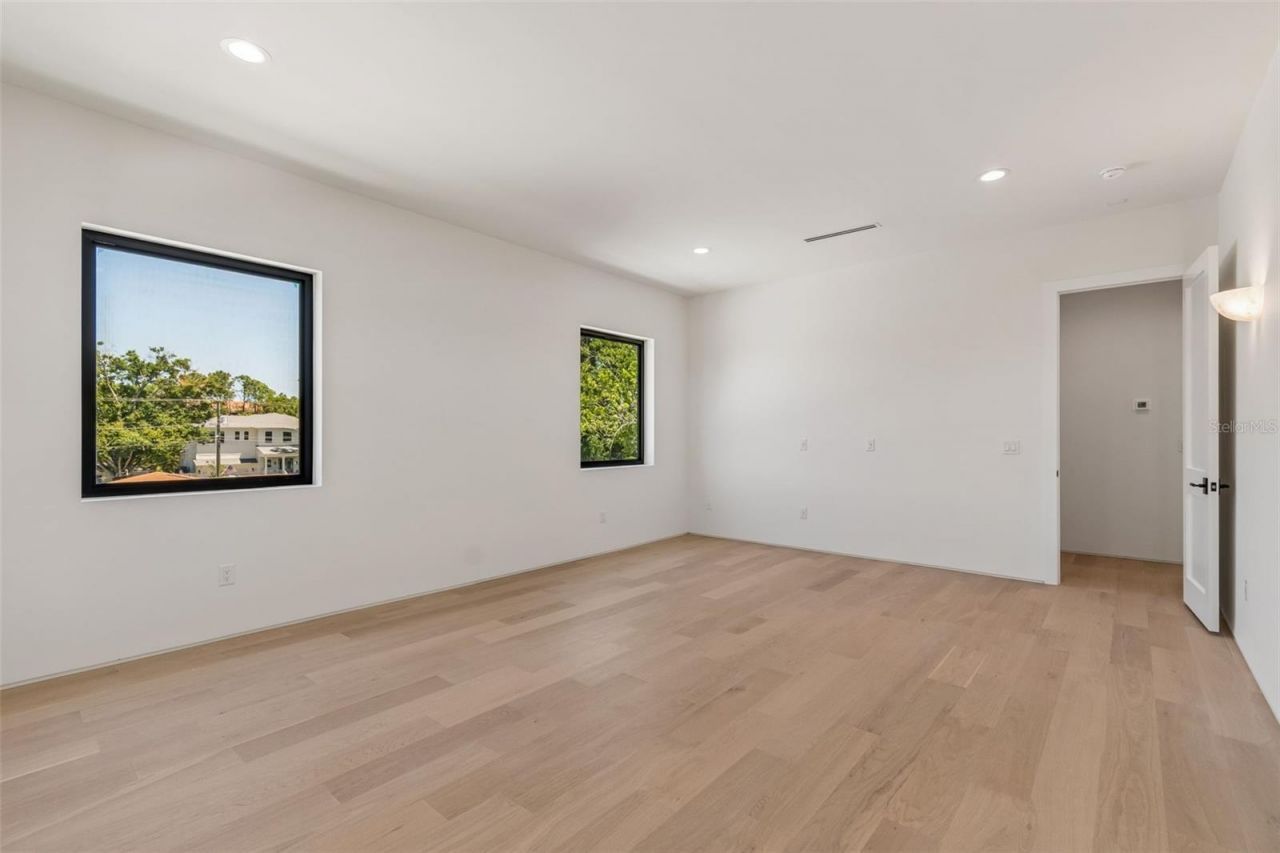 206 S Treasure Drive, Tampa, FL 33609 Photo