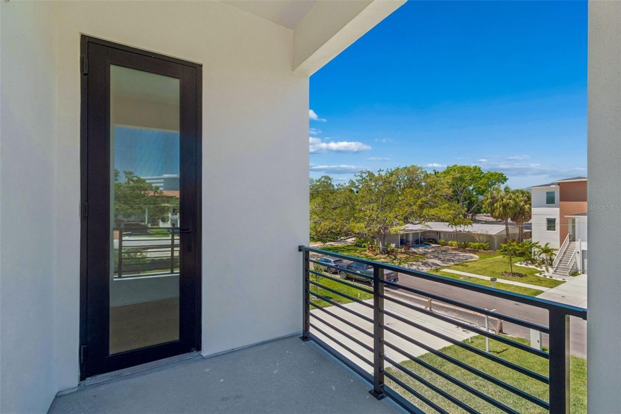 206 S Treasure Drive, Tampa, FL 33609 Photo